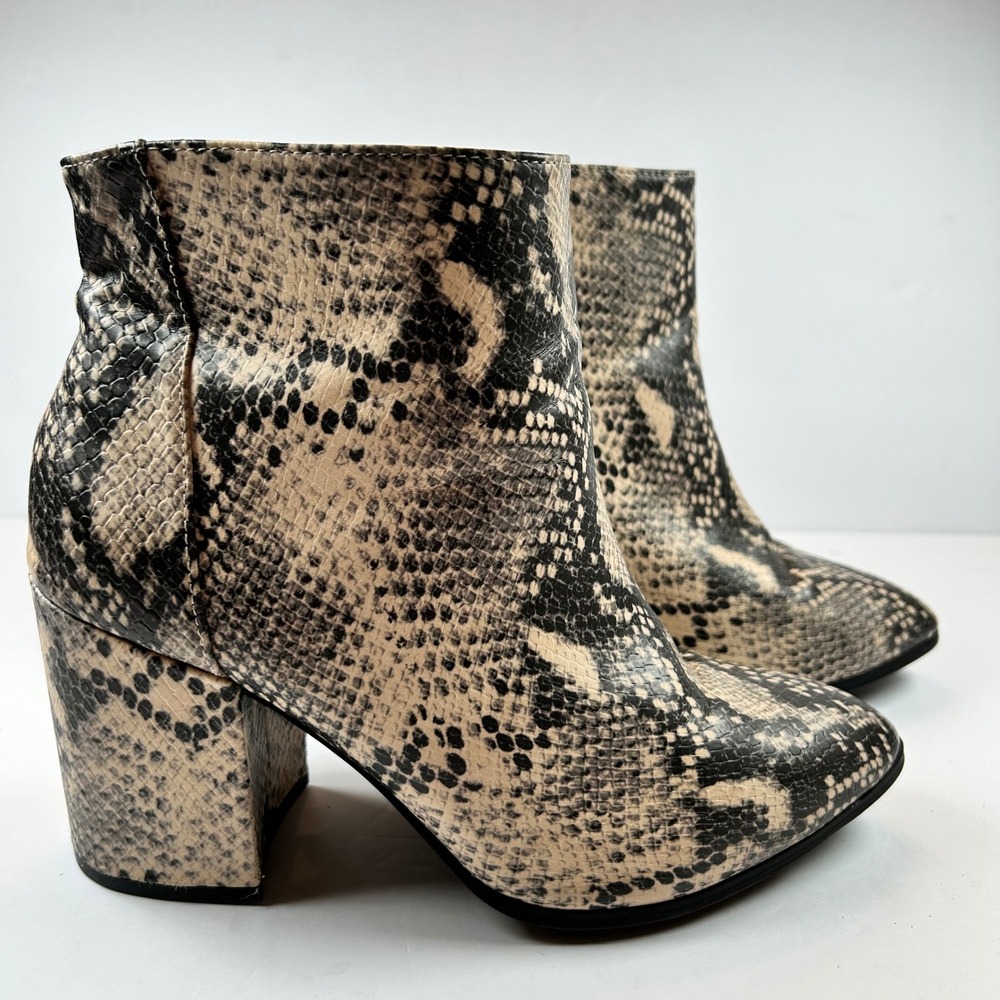 Torrid Womens Black Tan Snake Print Block Heel Ankle Boots Size 8W - Picture 3 of 10